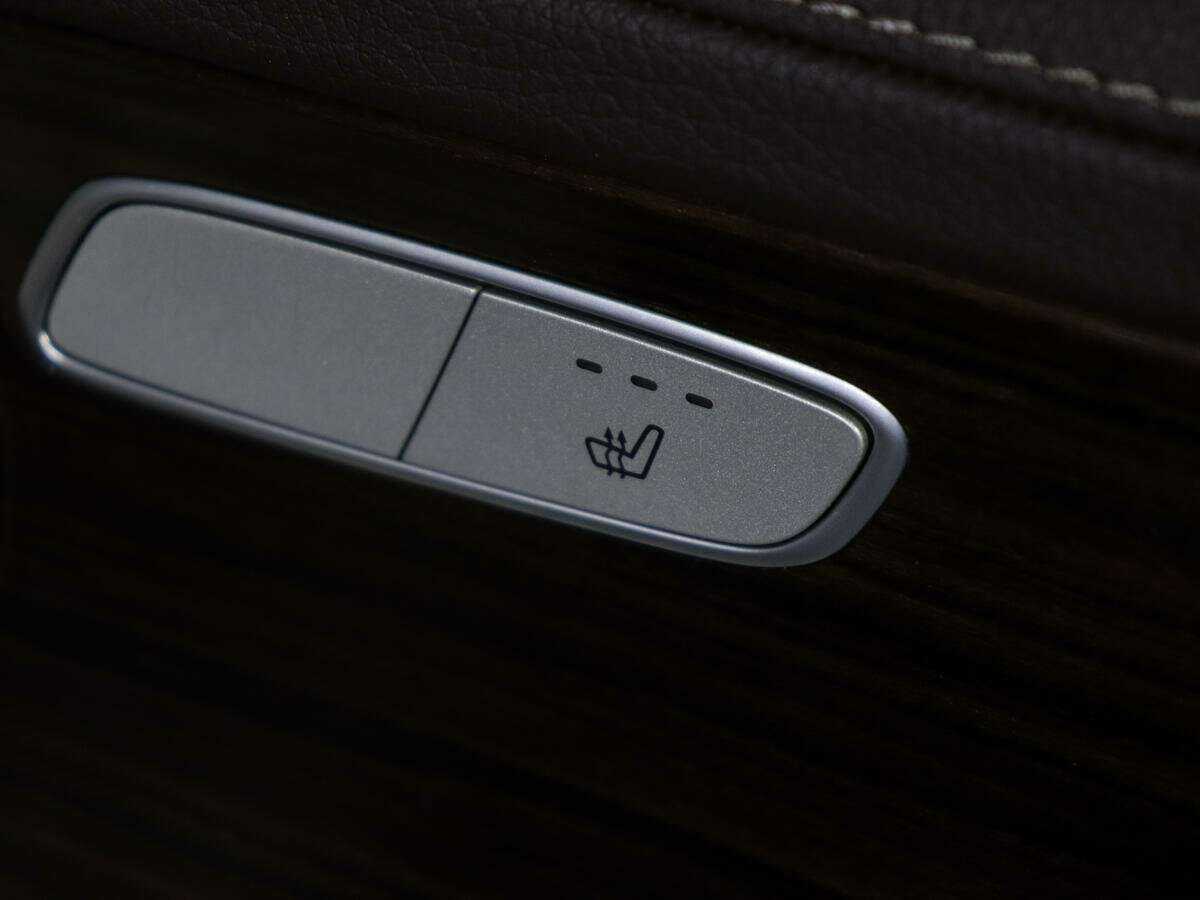 Купить Mercedes-Benz GLC 300, 2016, 139 936 км, фото №16