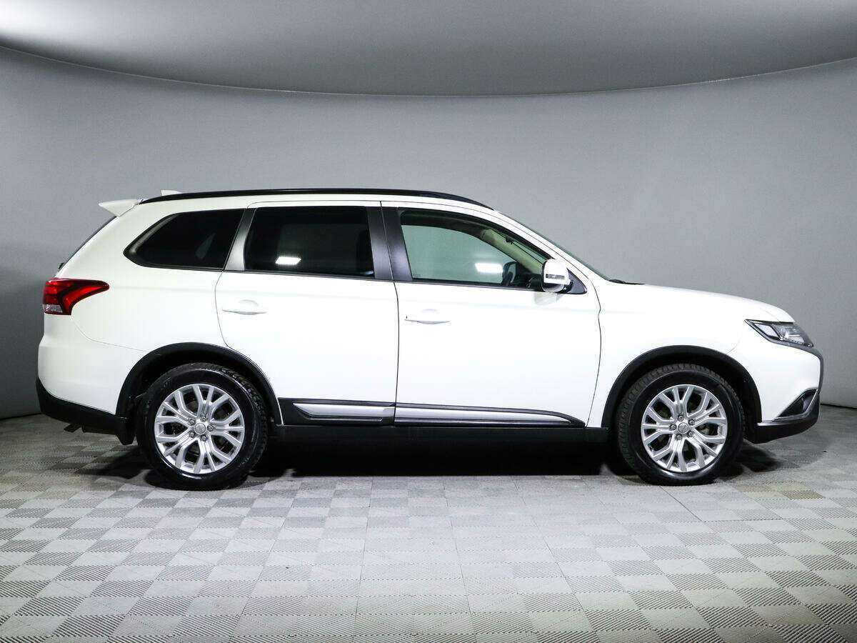 Купить Mitsubishi Outlander, 2022, 34 123 км, фото №4