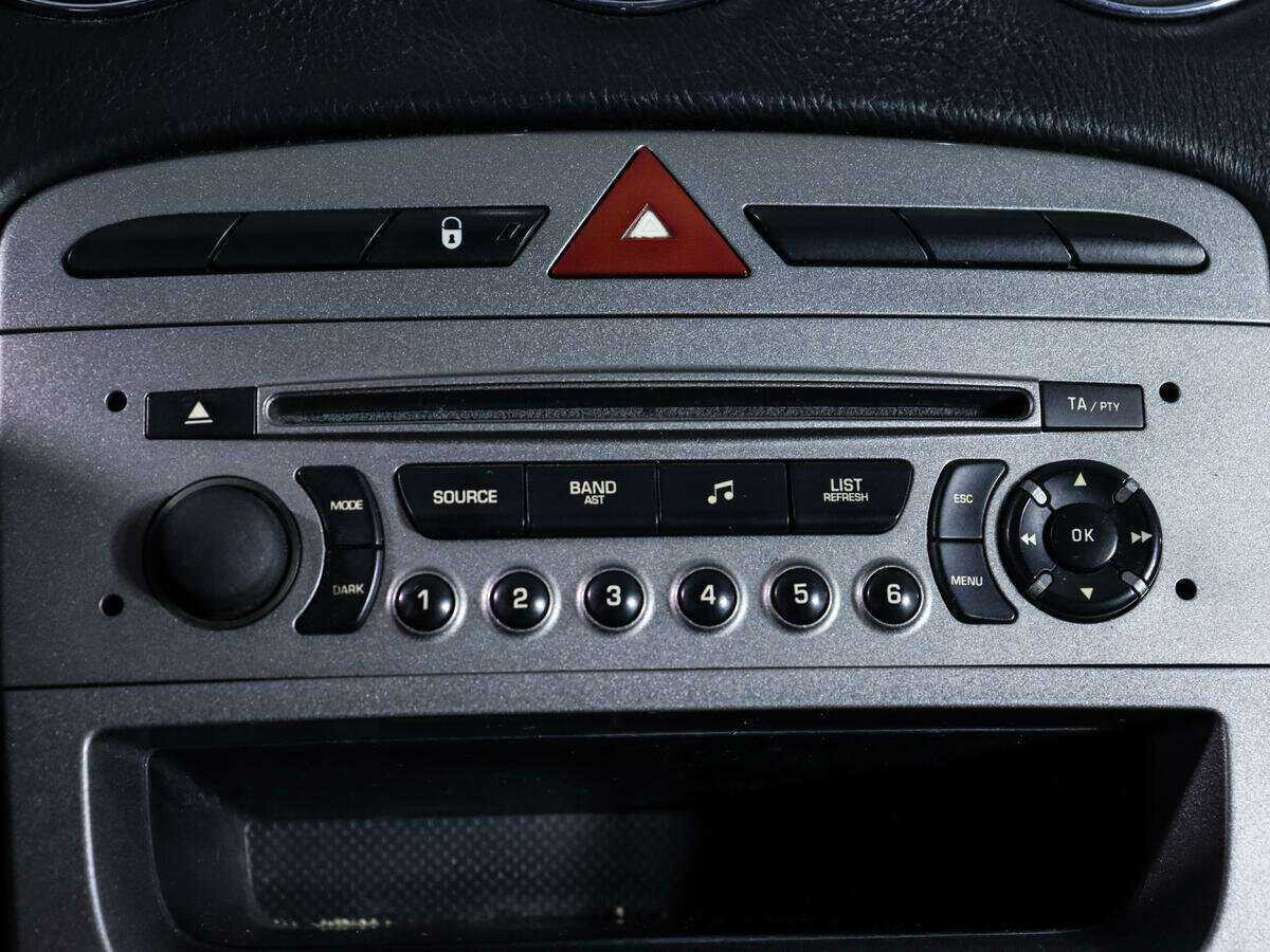 Купить Peugeot 308, 2010, 222 204 км, фото №17