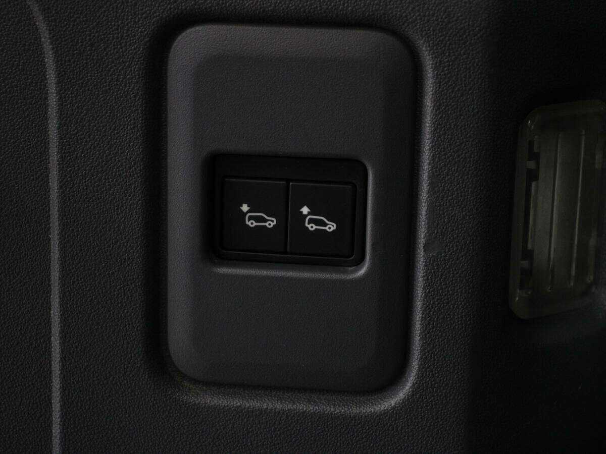 Купить Land Rover Defender 110, 2020, 117 950 км, фото №15