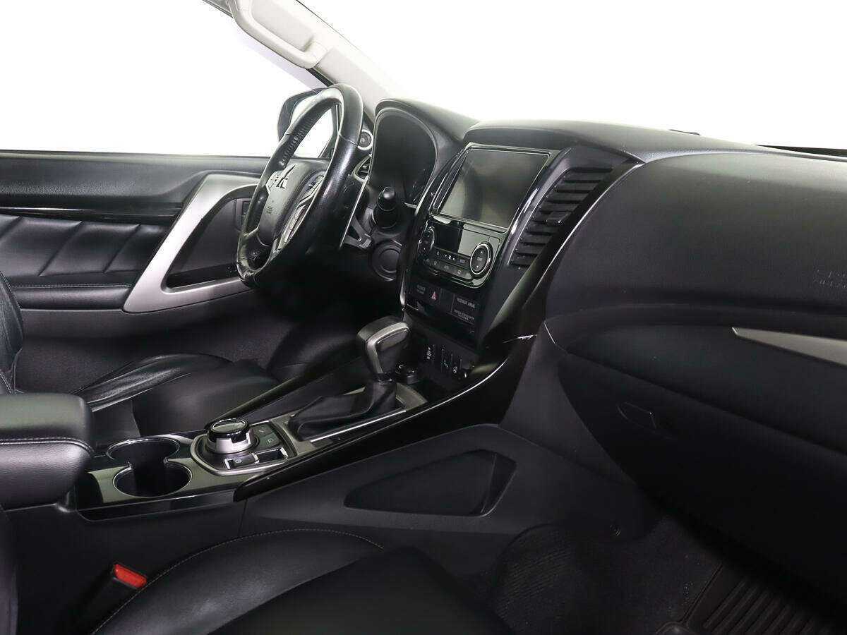 Купить Mitsubishi Pajero Sport, 2017, 91 308 км, фото №8