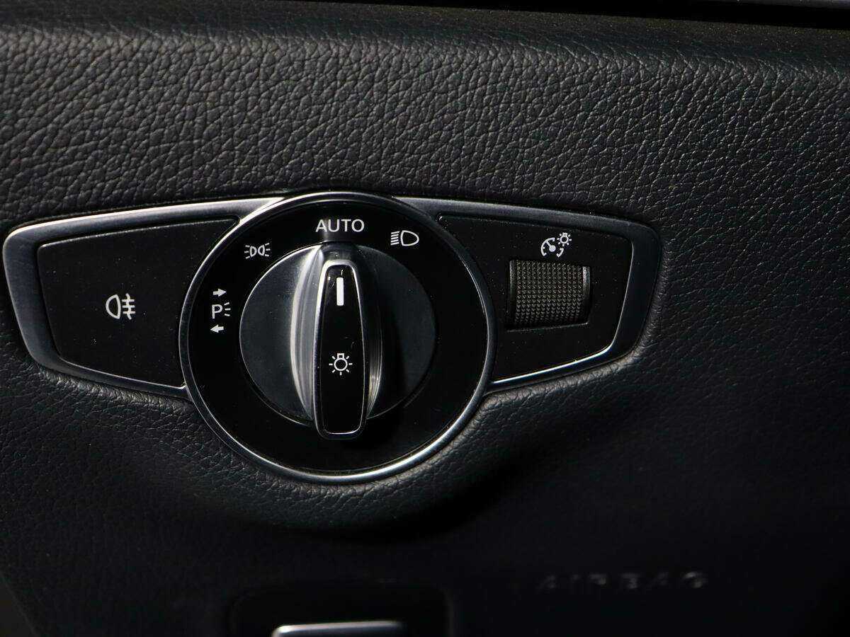 Купить Mercedes-Benz E-Класс 200 d, 2019, 89 740 км, фото №17