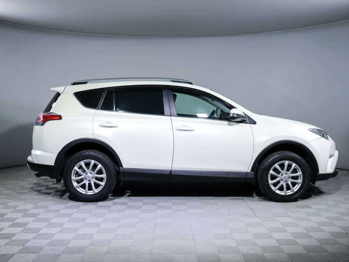 Купить Toyota RAV4, 2017, 130 861 км, фото №4