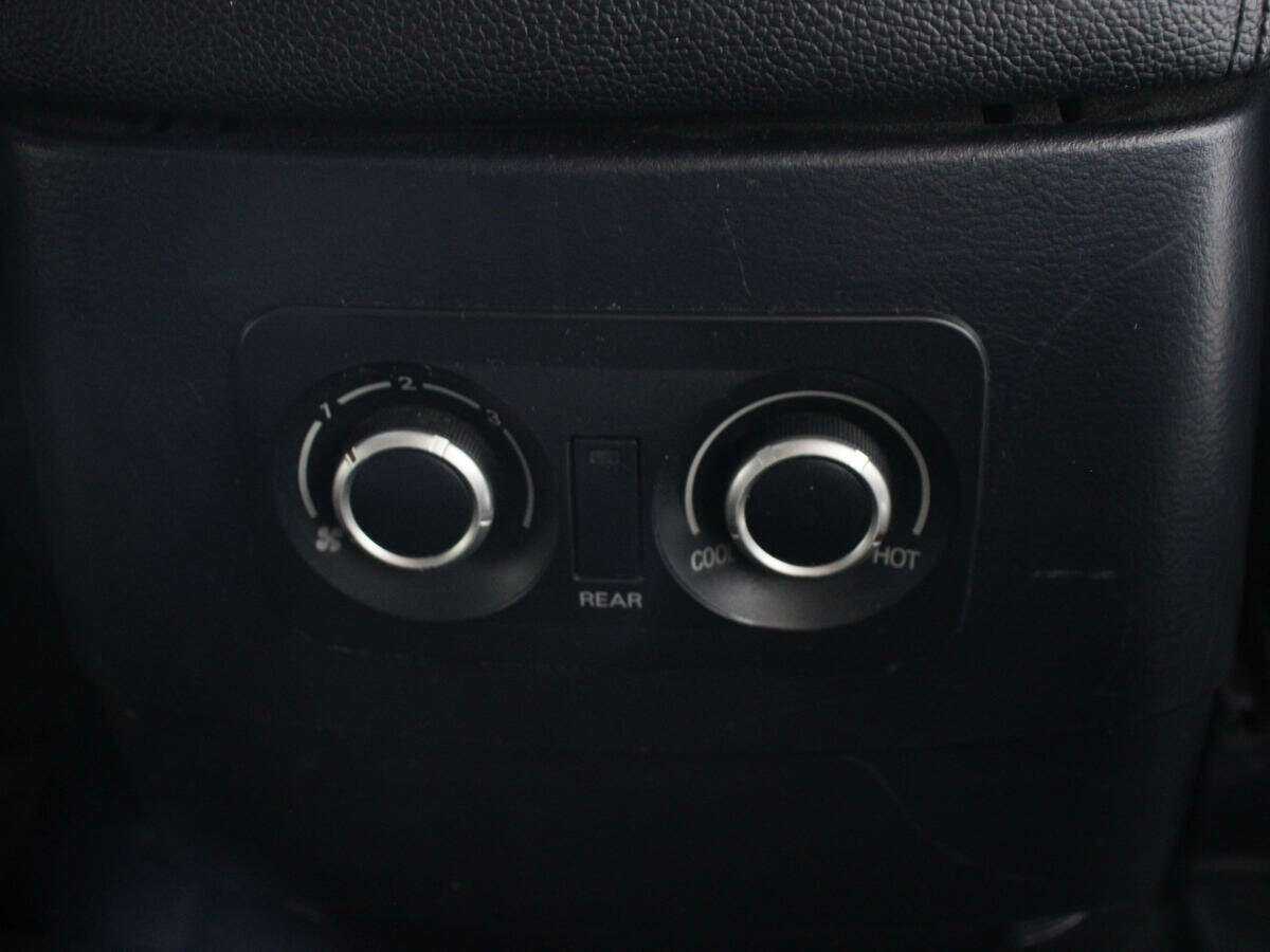 Купить Mitsubishi Pajero, 2011, 284 635 км, фото №13