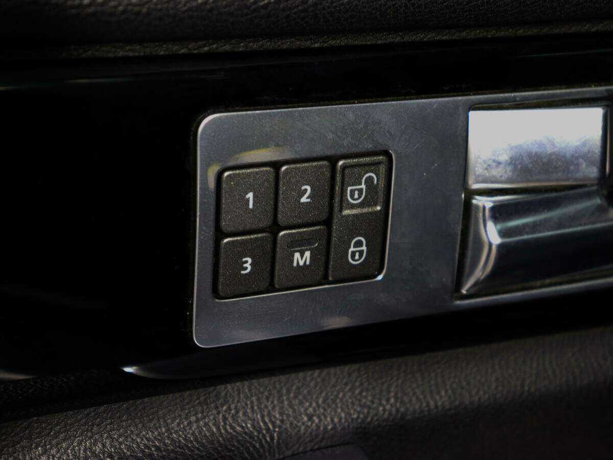 Купить Land Rover Discovery, 2010, 344 958 км, фото №14