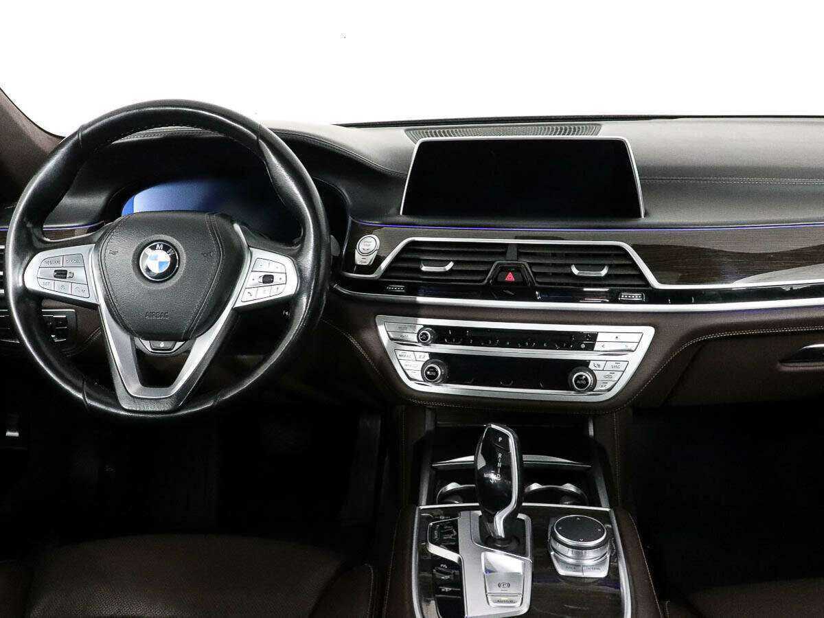 Купить BMW 7 серии Long 740Li xDrive, 2019, 280 796 км, фото №9
