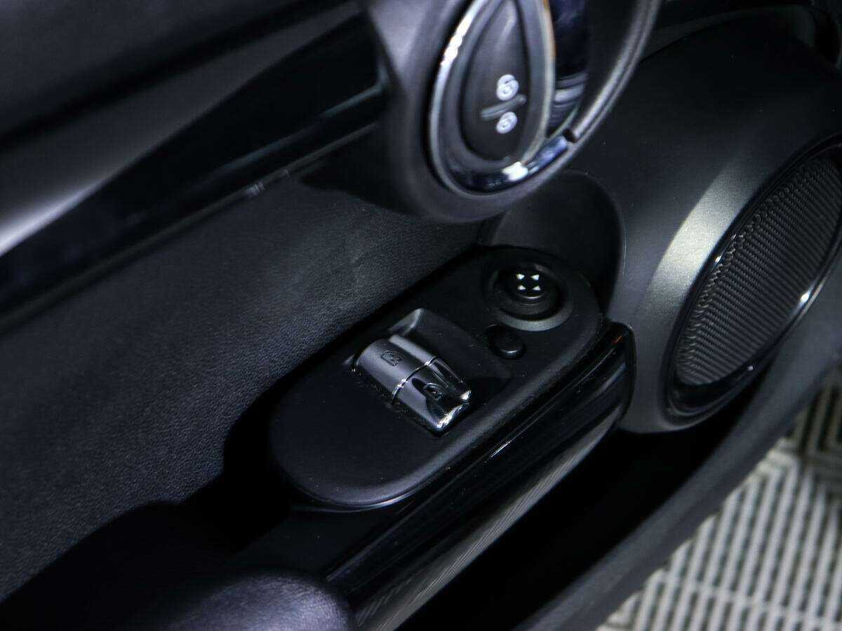 Купить Mini Hatch Cooper S, 2016, 106 122 км, фото №16