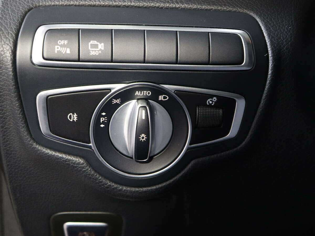 Купить Mercedes-Benz GLC 250 d, 2019, 95 803 км, фото №17