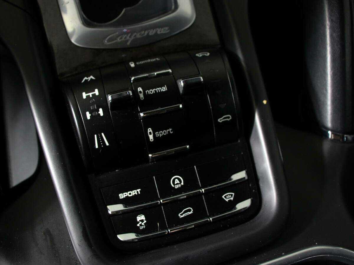 Купить Porsche Cayenne Turbo, 2010, 200 357 км, фото №24