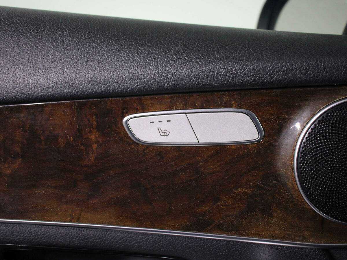 Купить Mercedes-Benz GLC 220 d, 2015, 79 282 км, фото №16