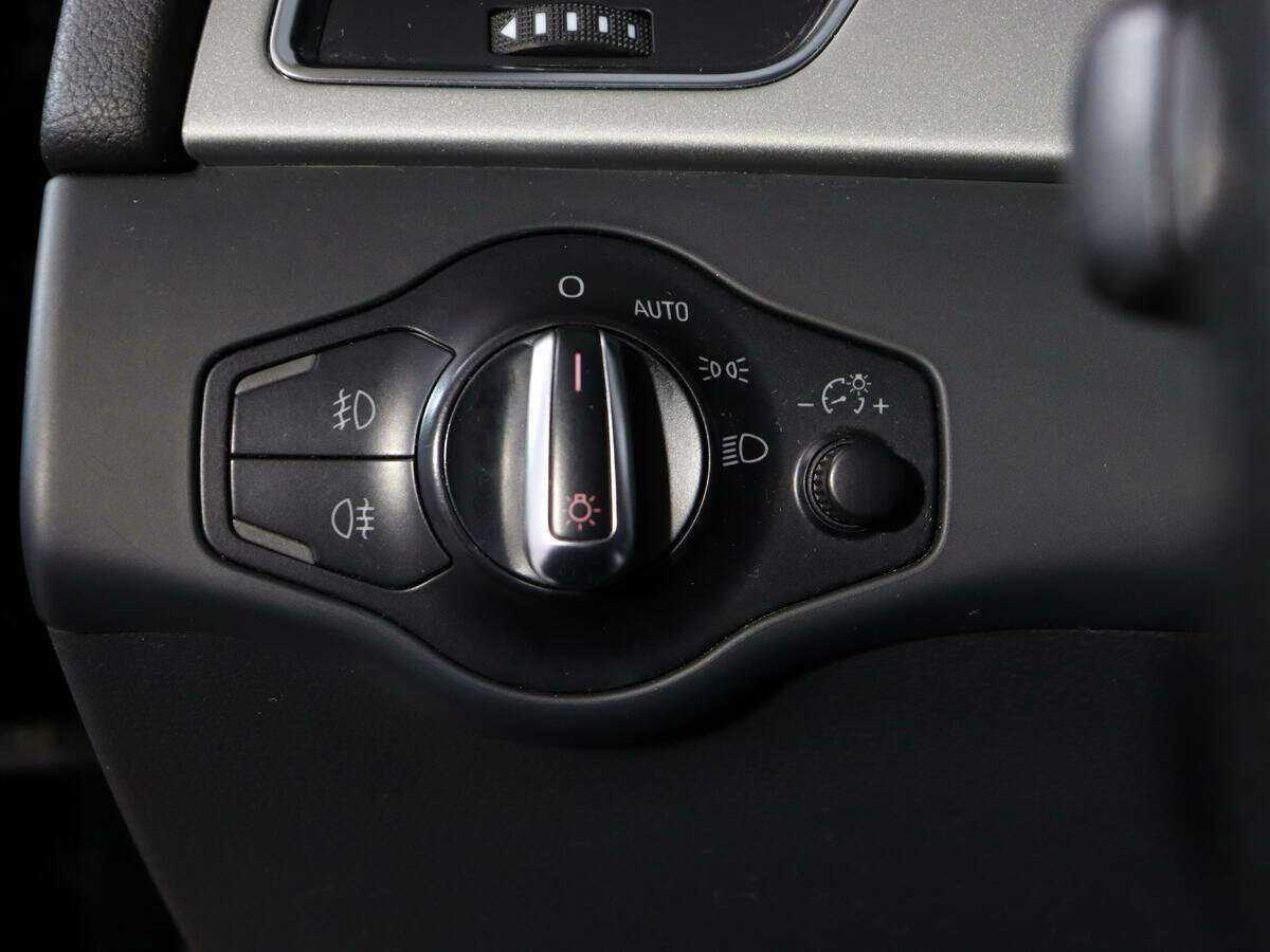 Купить Audi A4, 2010, 173 993 км, фото №16