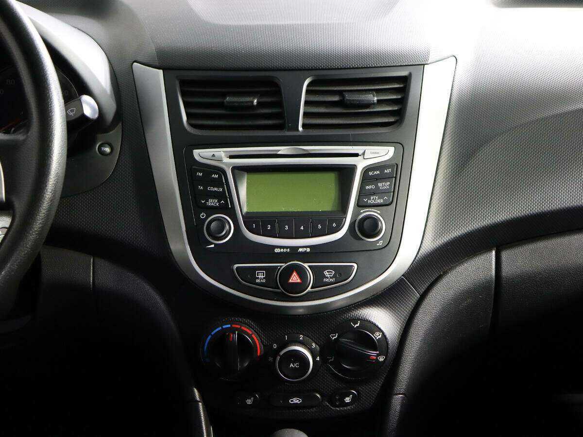 Купить Hyundai Solaris, 2011, 115 000 км, фото №13