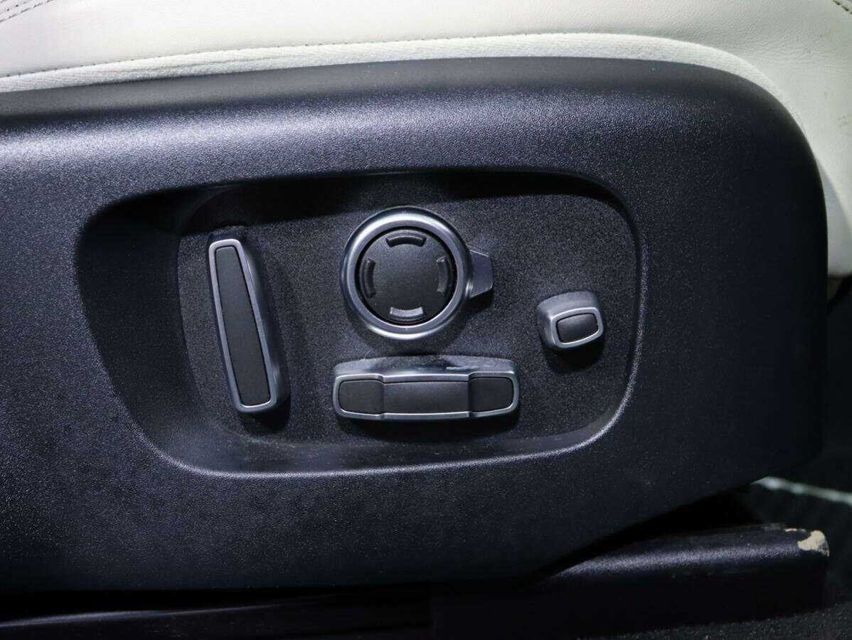 Купить Land Rover Range Rover Velar, 2018, 72 497 км, фото №14