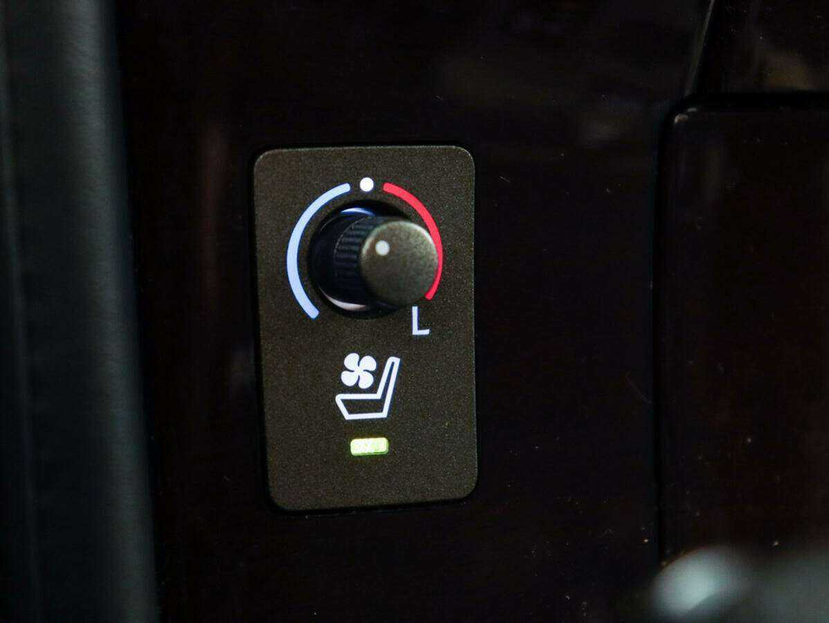 Купить Lexus LX 570, 2012, 201 605 км, фото №27