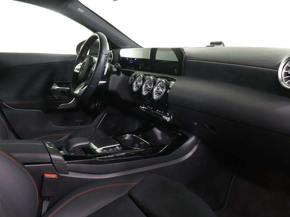 Купить Mercedes-Benz A-Класс AMG 35 AMG, 2020, 28 500 км, фото №9
