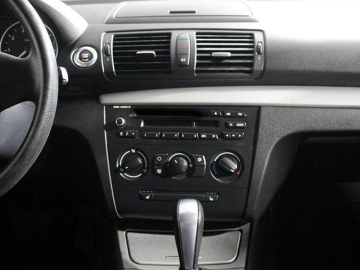 Купить BMW 1 серии 116i, 2010, 93 363 км, фото №12