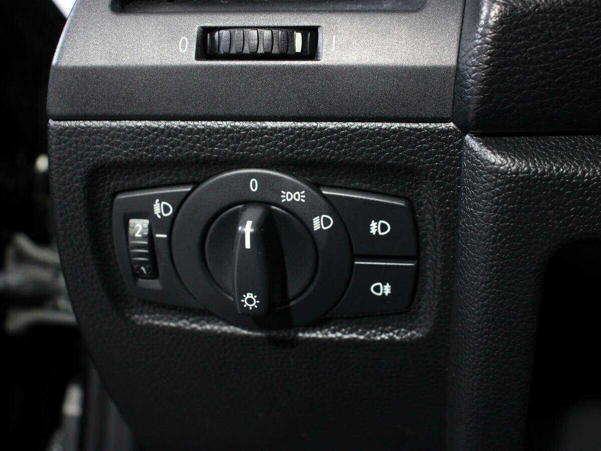 Купить BMW 1 серии 116i, 2010, 93 363 км, фото №14