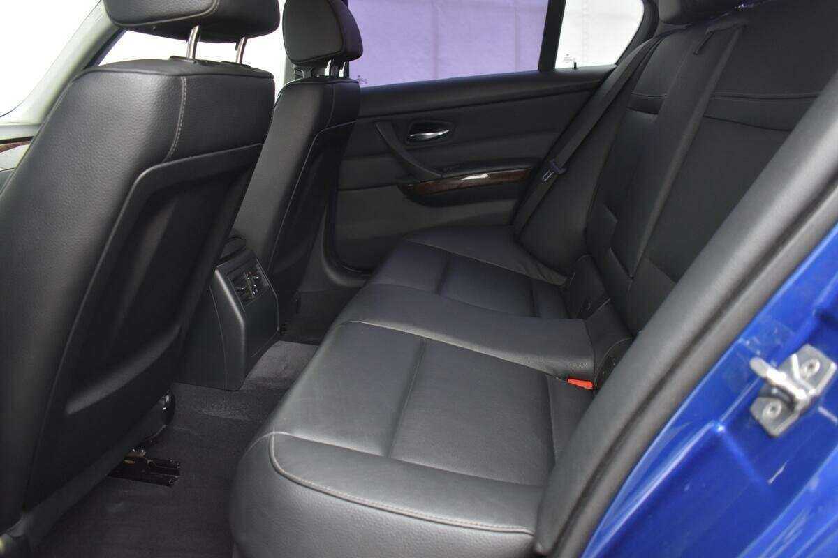 Купить BMW 3 серии 325i, 2009, 219 667 км, фото №10