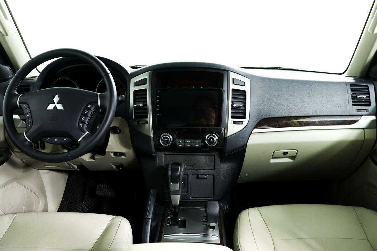 Купить Mitsubishi Pajero, 2021, 11 782 км, фото №11