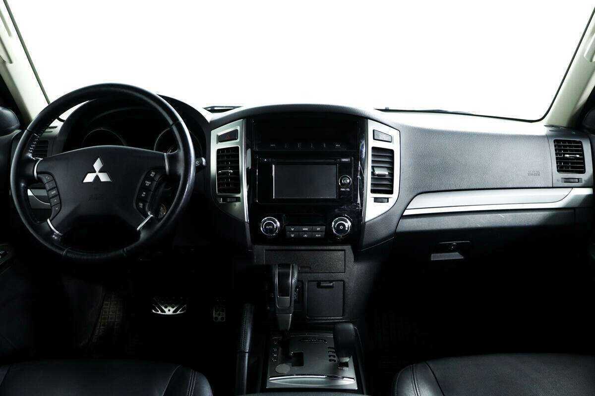 Купить Mitsubishi Pajero, 2018, 28 416 км, фото №10