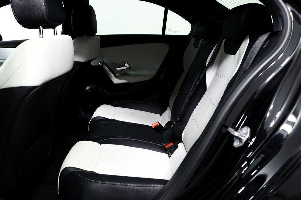 Купить Mercedes-Benz A-Класс 200, 2019, 53 200 км, фото №12