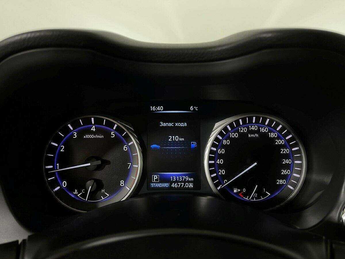 Купить Infiniti Q50, 2015, 131 000 км, фото №11