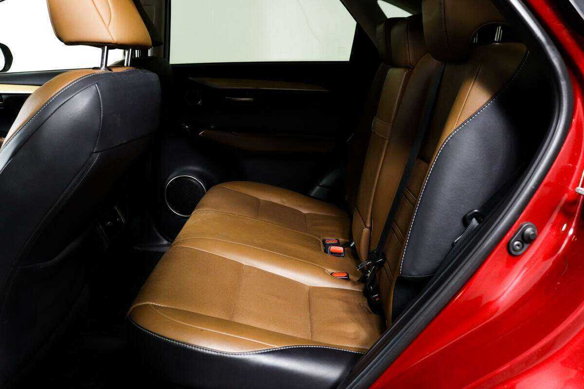 Купить Lexus NX 200t, 2015, 118 770 км, фото №12