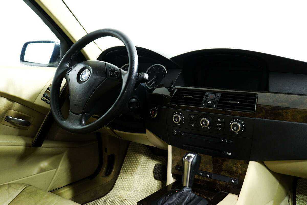 Купить BMW 5 серии 525xi, 2006, 292 326 км, фото №9