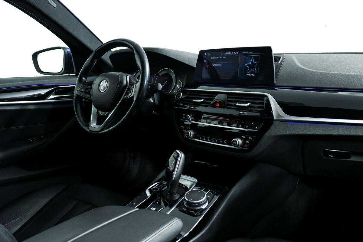 Купить BMW 5 серии 530i xDrive, 2017, 133 960 км, фото №8