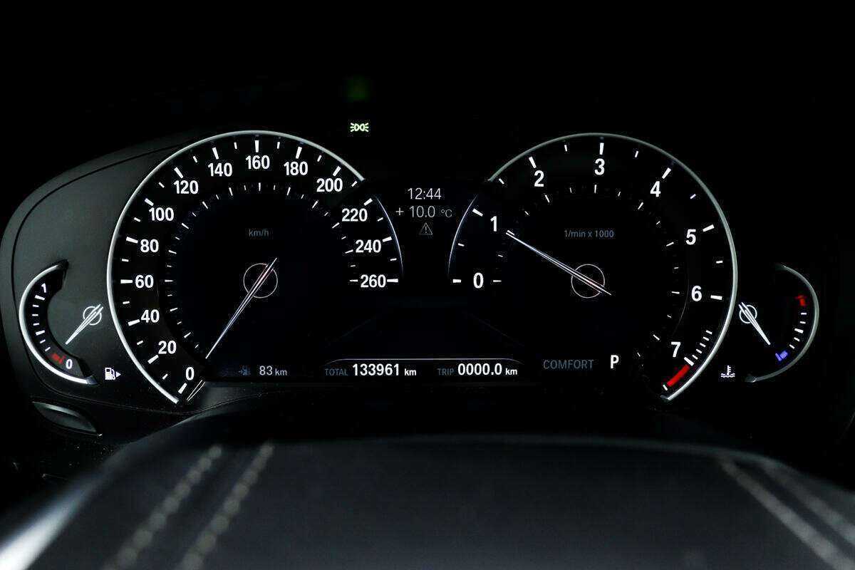 Купить BMW 5 серии 530i xDrive, 2017, 133 960 км, фото №9