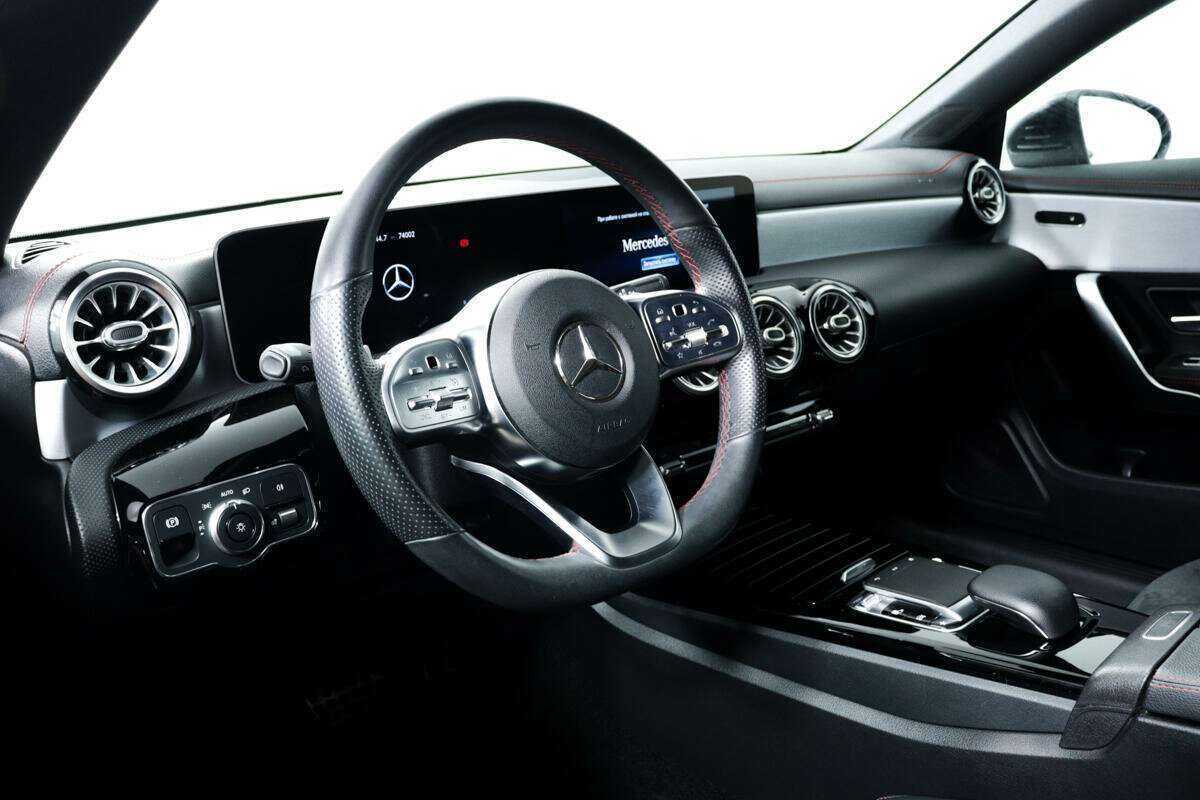 Купить Mercedes-Benz CLA 200, 2019, 73 950 км, фото №13