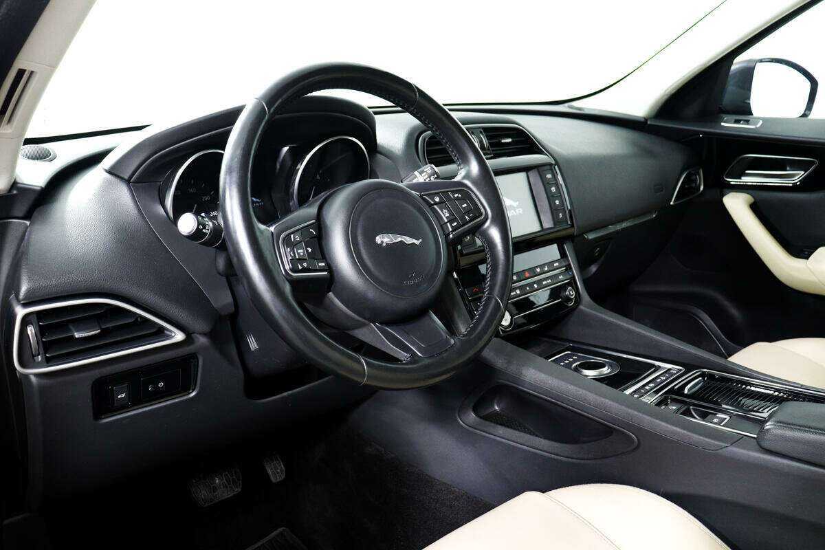 Купить Jaguar F-Pace, 2017, 136 721 км, фото №13