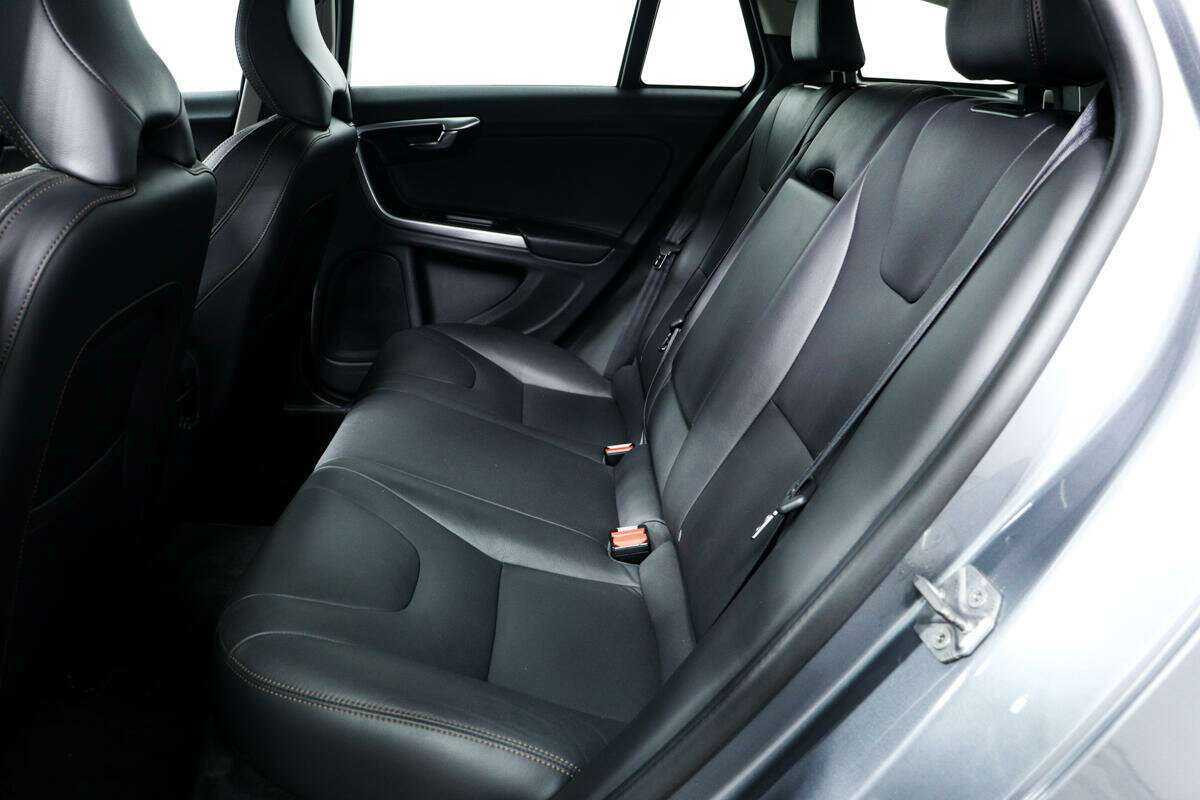 Купить Volvo V60 Cross Country, 2018, 150 380 км, фото №10