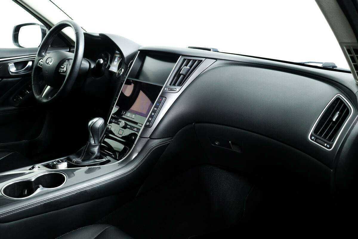 Купить Infiniti Q50, 2016, 34 480 км, фото №7