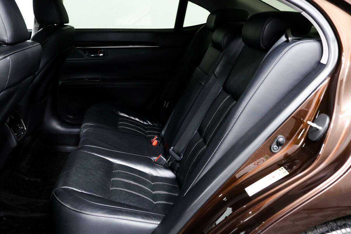 Купить Lexus ES 250, 2016, 88 639 км, фото №12