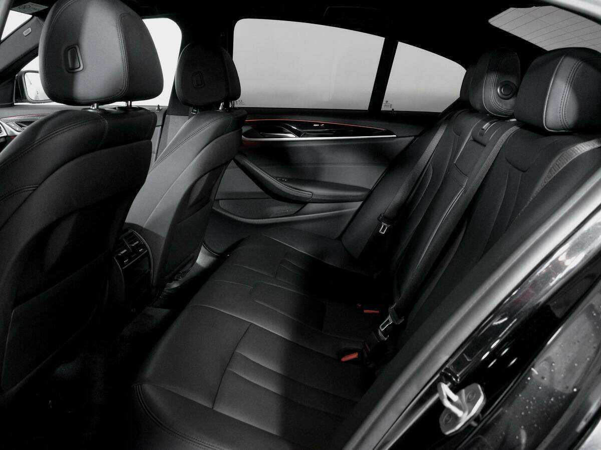 Купить BMW 5 серии 520d xDrive, 2019, 79 669 км, фото №9