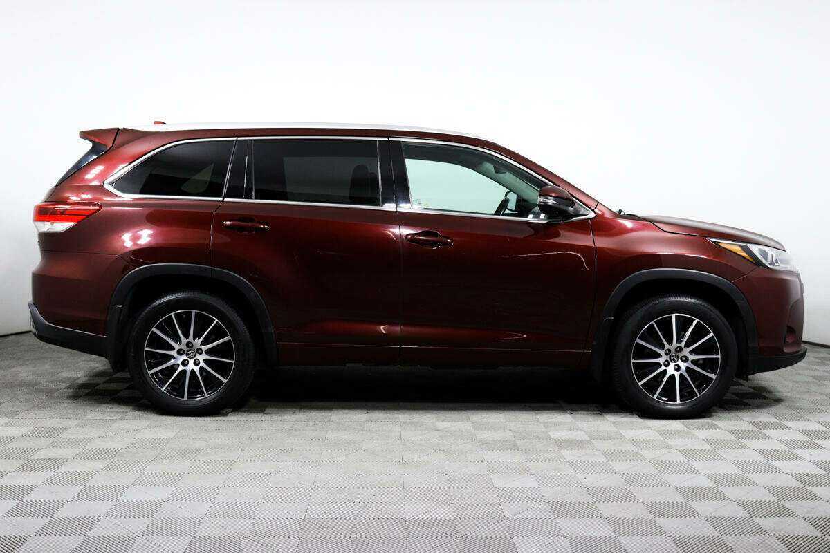 Купить Toyota Highlander, 2018, 106 801 км, фото №4