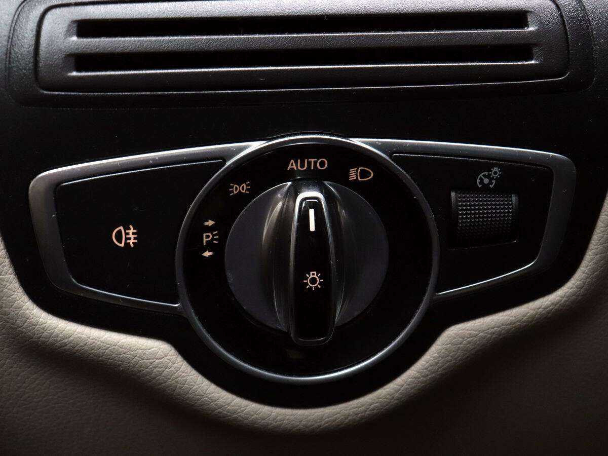 Купить Mercedes-Benz GLC 250, 2015, 36 210 км, фото №15