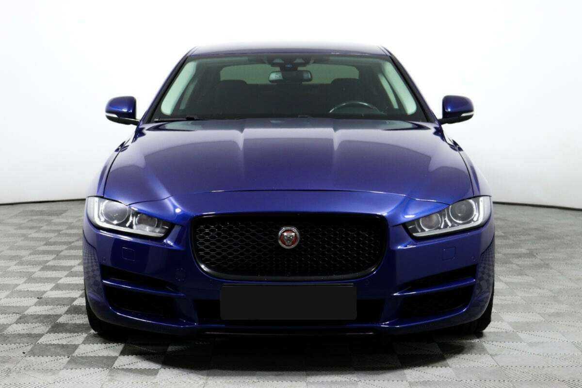 Jaguar XE