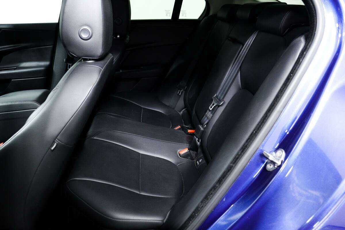 Купить Jaguar XE, 2015, 104 054 км, фото №12