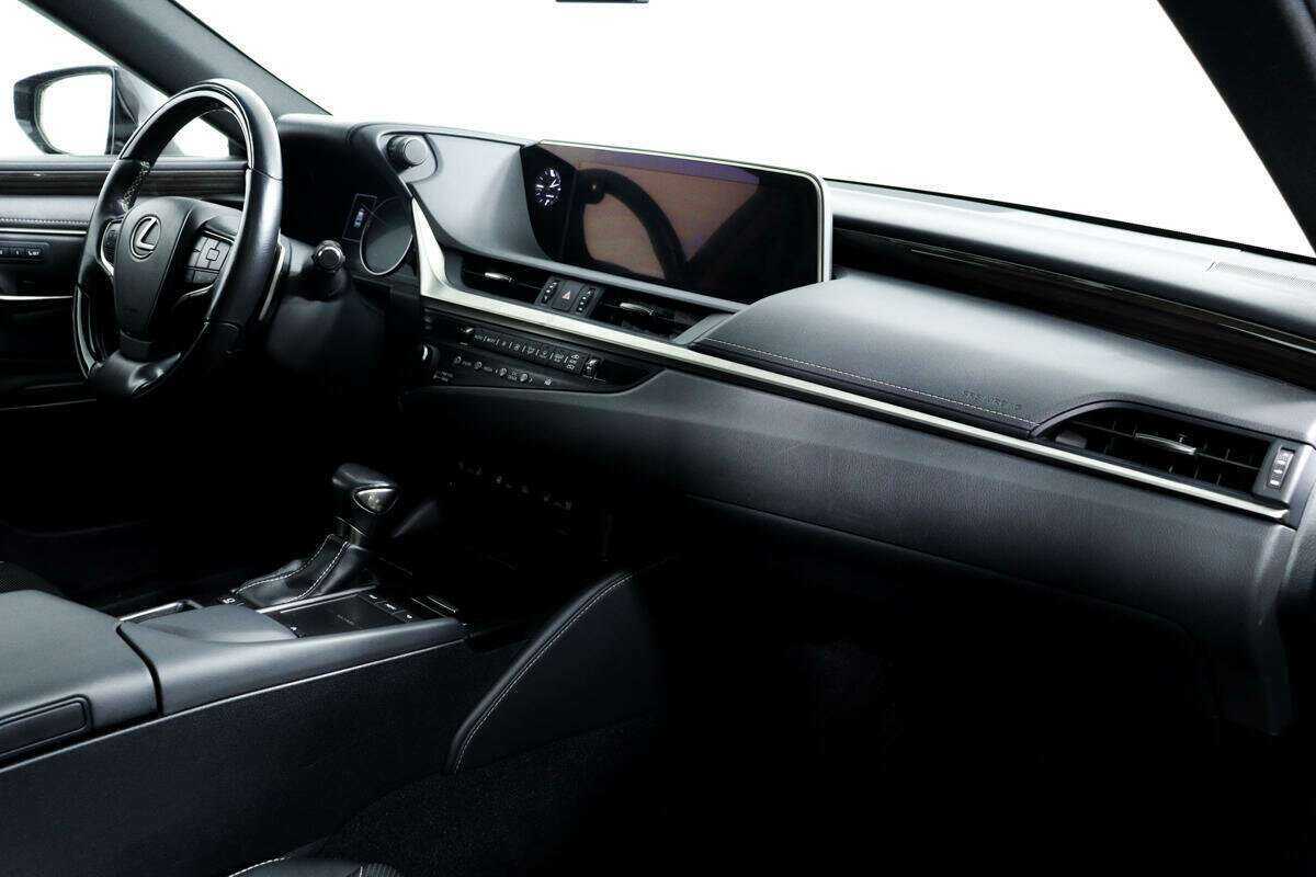 Купить Lexus ES 300h, 2018, 90 630 км, фото №9