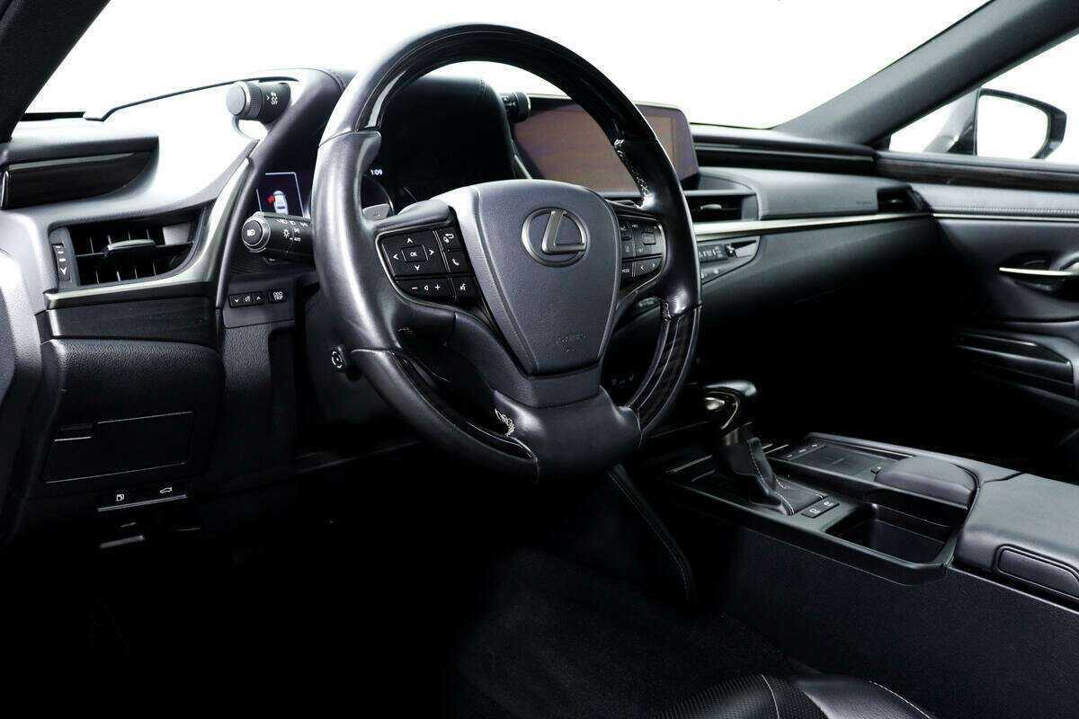 Купить Lexus ES 300h, 2018, 90 630 км, фото №13