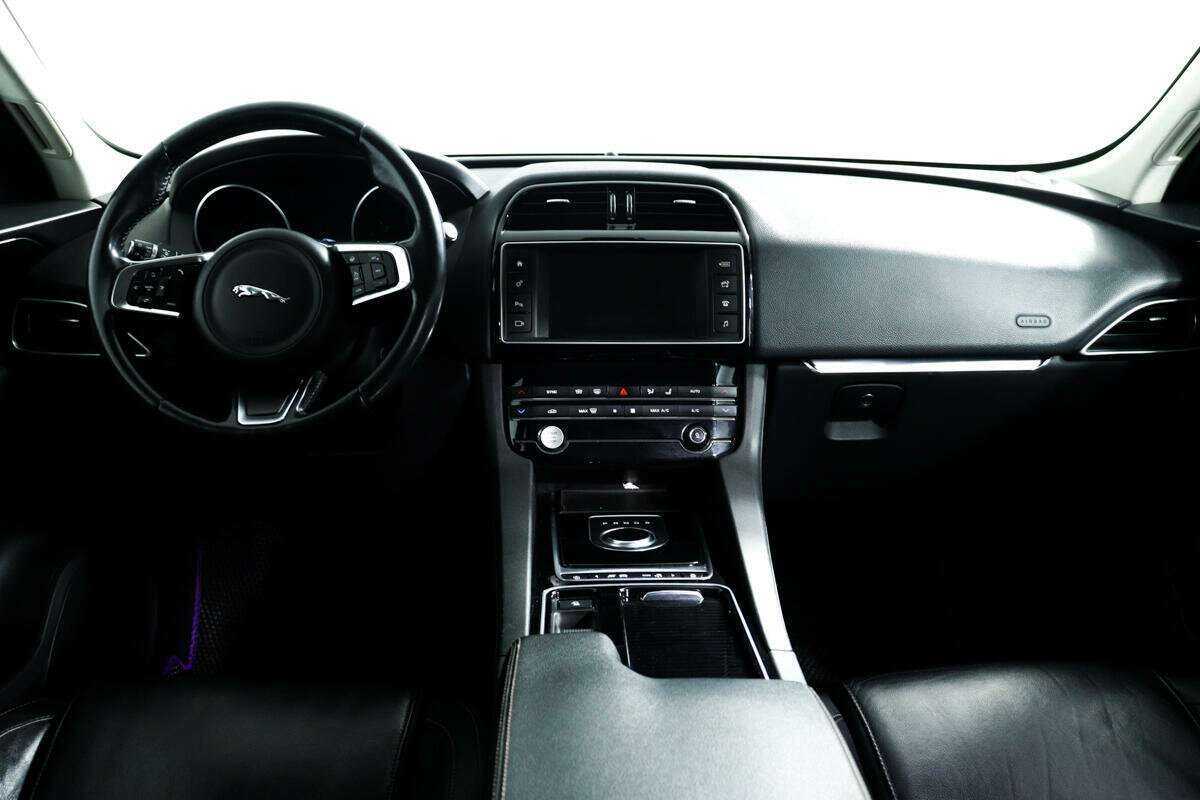 Купить Jaguar F-Pace, 2017, 118 180 км, фото №11