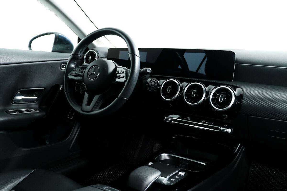 Купить Mercedes-Benz CLA 200, 2020, 29 526 км, фото №9