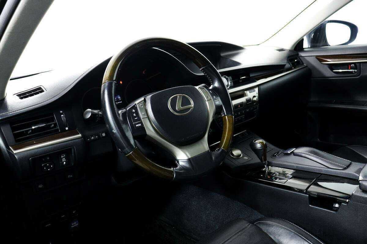 Купить Lexus ES 250, 2013, 145 161 км, фото №13