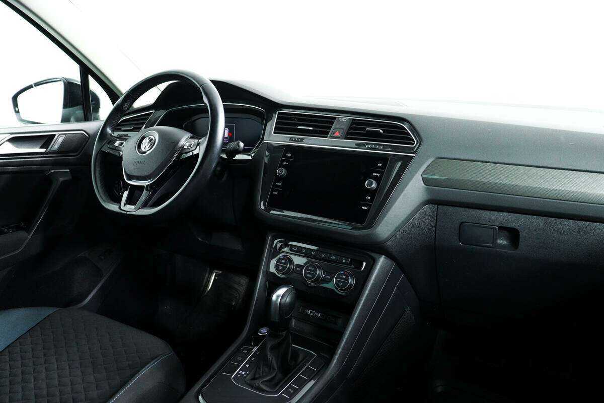 Купить Volkswagen Tiguan L, 2020, 85 577 км, фото №9