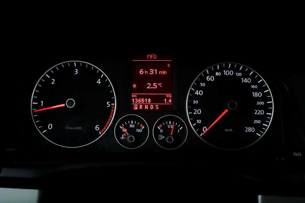 Купить Volkswagen Scirocco, 2009, 136 510 км, фото №10