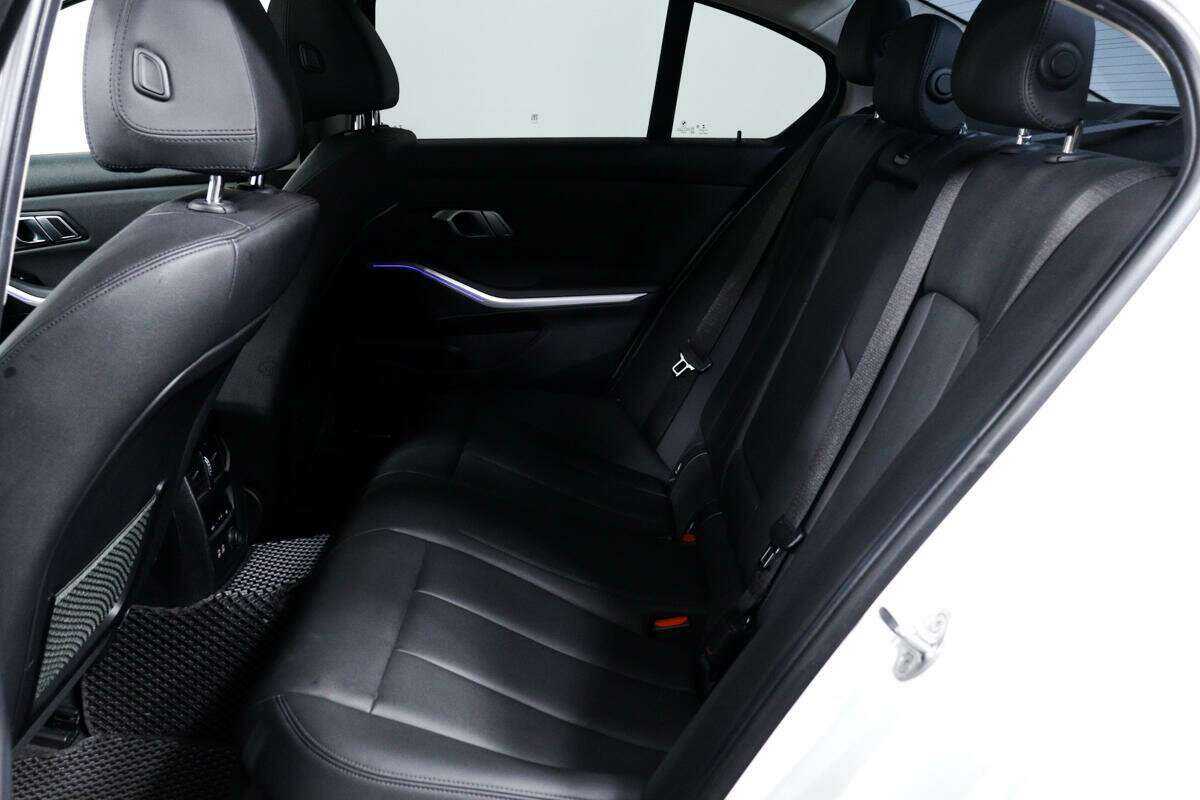 Купить BMW 3 серии 320d, 2019, 30 000 км, фото №10