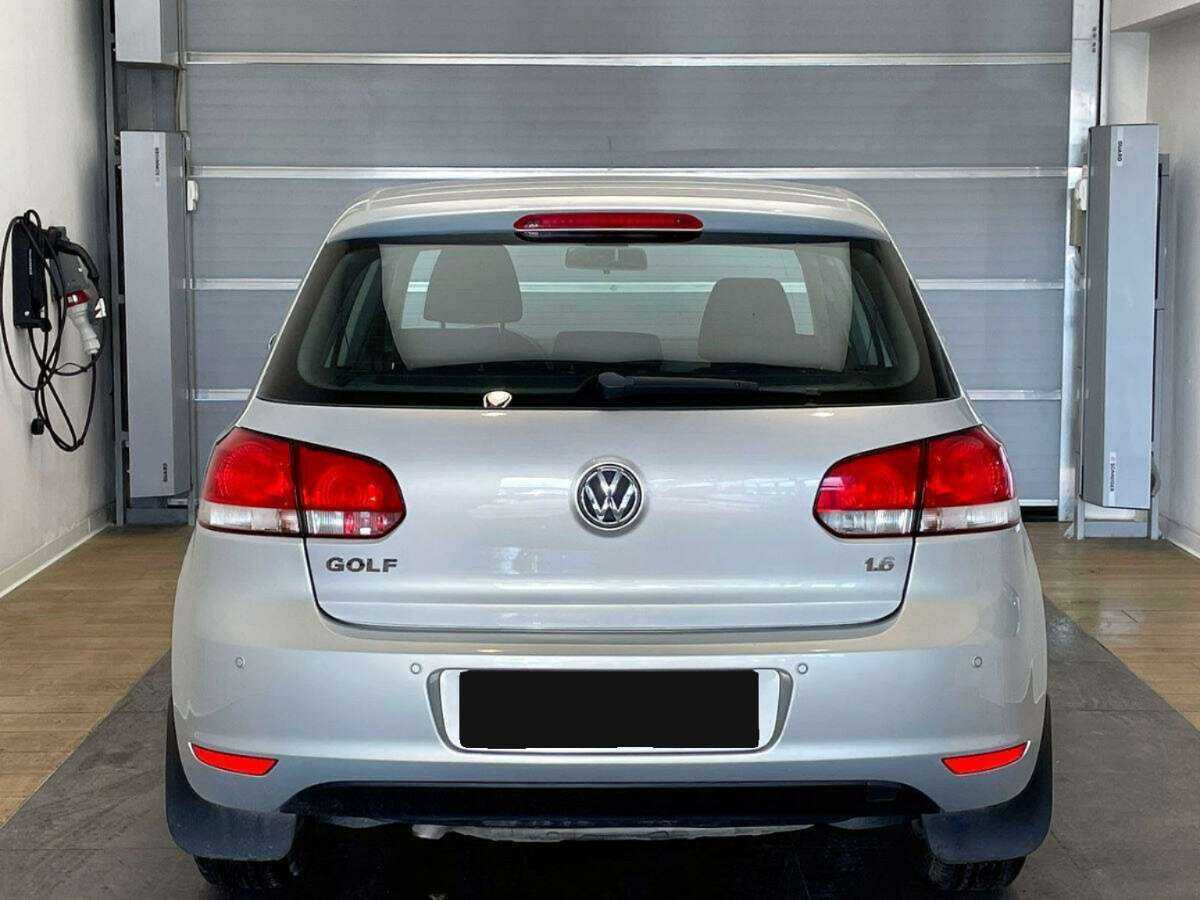 Купить Volkswagen Golf, 2010, 81 781 км, фото №5