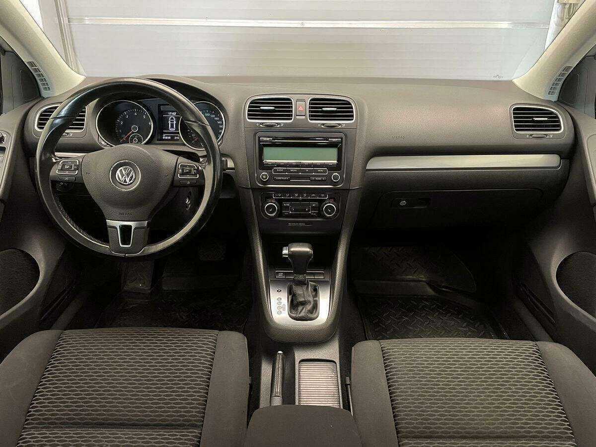Купить Volkswagen Golf, 2010, 81 781 км, фото №9
